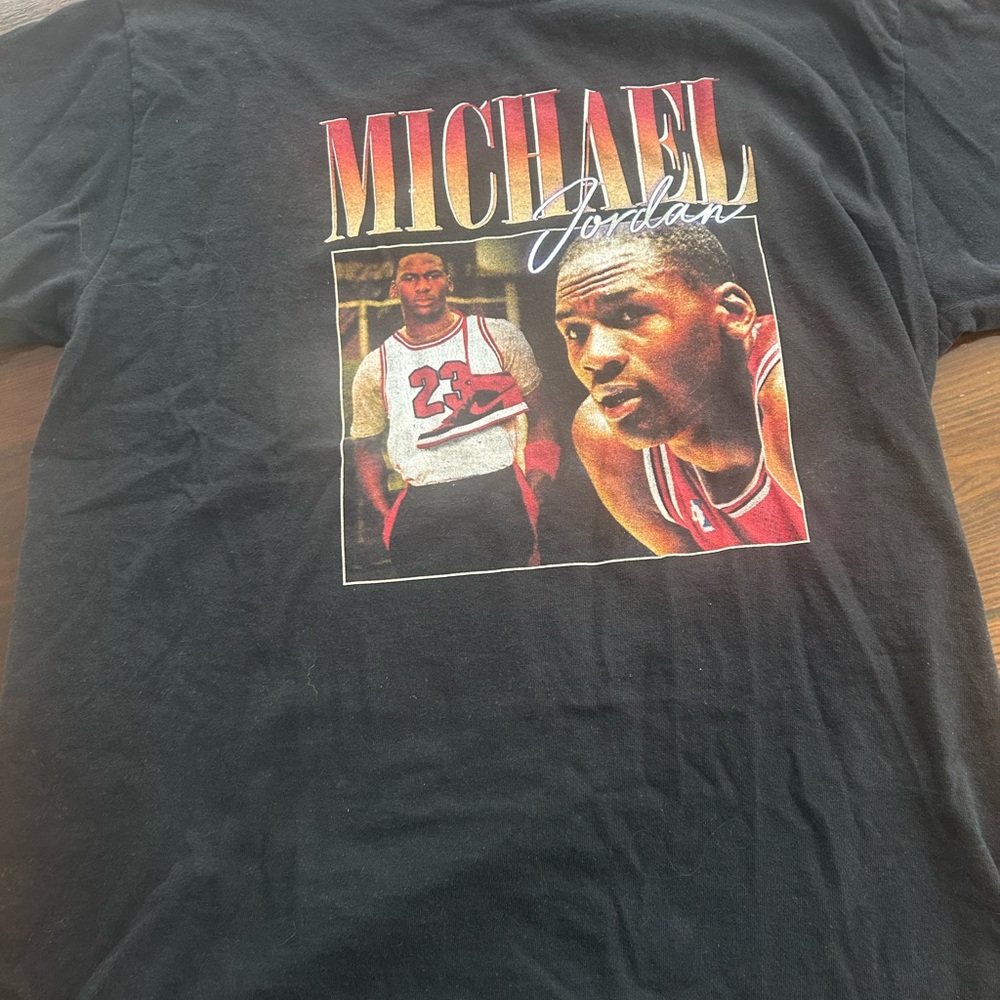 Gildan Black Michael Jordan Graphic Tee